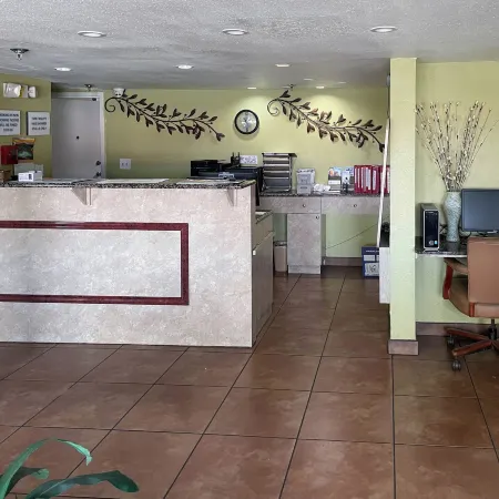 Motel 6 Riviera Beach, FL