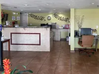 Motel 6 Riviera Beach, FL