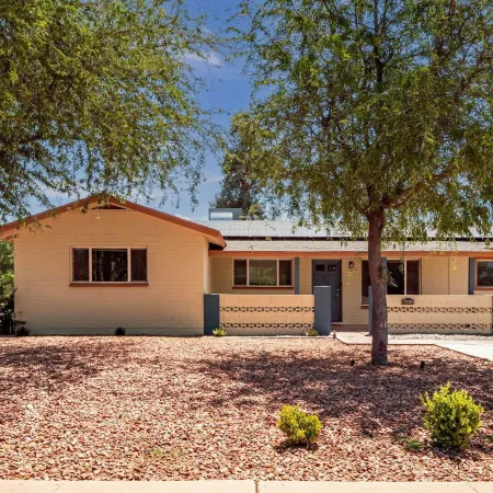 5Br Sleeps 10 Hot Tub Fire Pit Games & Walk to ASU