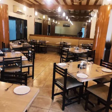 Hotel Orient Crown, Kolhapur