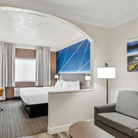 Comfort Suites