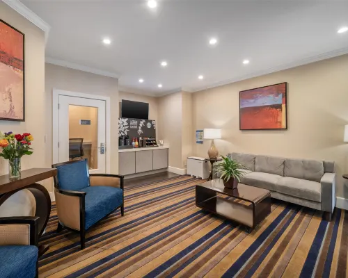 Best Western Plus Palm Court Hotel Photos