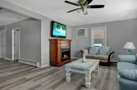 🏝Gorgeous Bay View Rental🏝 “Close to the Beach”