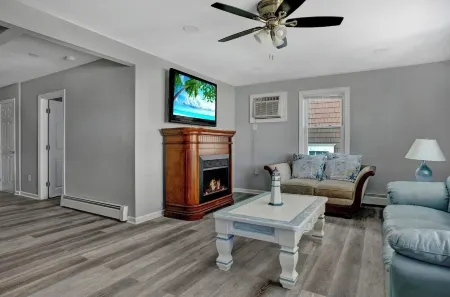 🏝Gorgeous Bay View Rental🏝 “Close to the Beach”