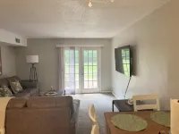 Ft Novosel 9 miles away.  Quiet 2-bedroom Townhouse in Enterprise with WiFi, AC