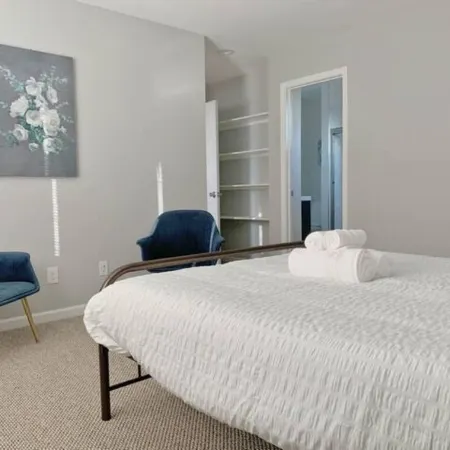 Charming 4-bedroom house with AC and WiFi in fantastic Milpitas