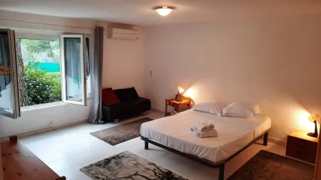 Villa Avec Piscine Dans Pinede Calme ET VUE Imprenable