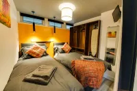 1 Bedroom Swinley Apartment. Wigan. Near Wigan Infirmary. Hotels near Scotman's Flash