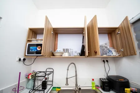 A Modern, Smart Condo Within the Heart of the City