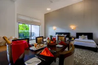 Grand Tamarind Lake Hotels near Detagamuwa Tank View Point
