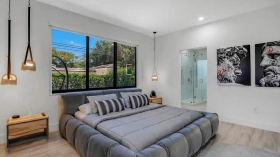 Modern 4 bedroom stay Oasis Villa with Turkish bath