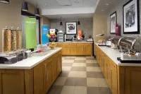 Hampton Inn & Suites by Hilton Falls Church - Frühstück