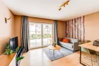 VYLD: Deer pasture with terrace