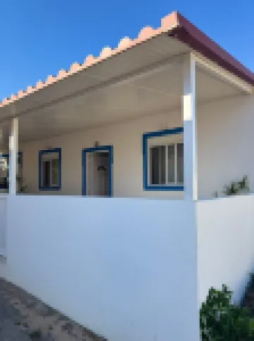 Charm by the Sea - The Perfect Getaway in Faro Hotels in Montenegro