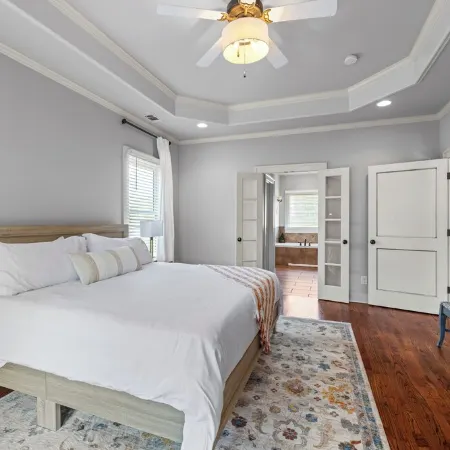 Charming historical 4-bedroom house in Downtown  Buford, GA.