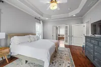 Charming historical 4-bedroom house in Downtown  Buford, GA. Hotels in Buford