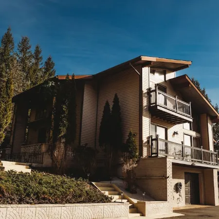 3-bedroom chalet just 13 minutes drive to Bethel Woods Отели в г. Калликун
