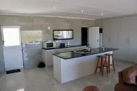 Enjoyable apartment with WiFi in charming Velddrif Hotels in Velddrif