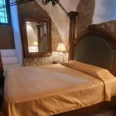 Burg Hermannstein - Kings Room