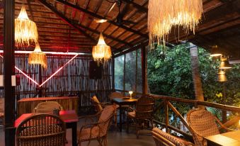 Tranquillo By The Beach - Luxury Wooden