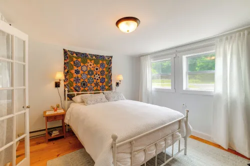 Fire Pit & On-site Pond: Wooded Walton Home! Hotels in Hamden