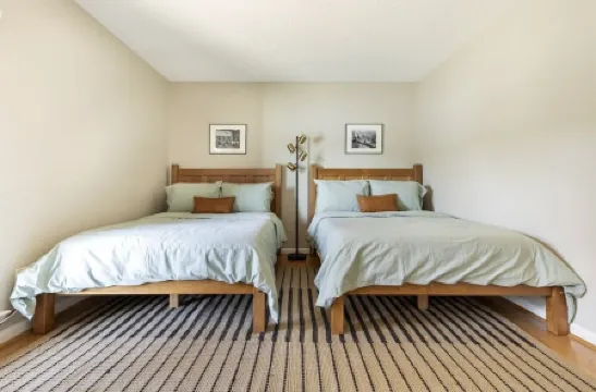 Pinehurst Lakefront w/Pool, Spa, Tennis, Golf, & Water Sports