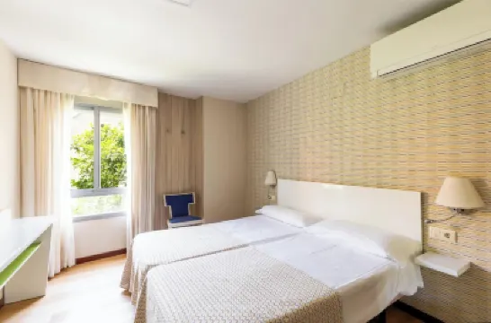 Colectia Hotel Santa Lucía Hotels near Macarena