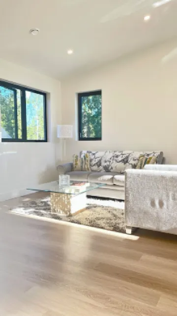 Charming 1-bedroom apartment in Roberts Creek with WiFi. Hotels in Roberts Creek