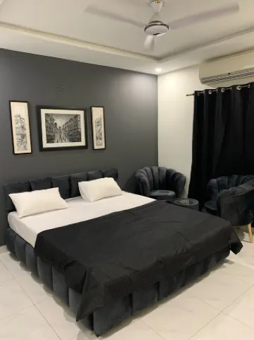 Chic 2-bedroom apartment with AC, WiFi in awesome Lahore