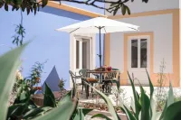 Casinhas do Arco da Velha Hotels in Palmela