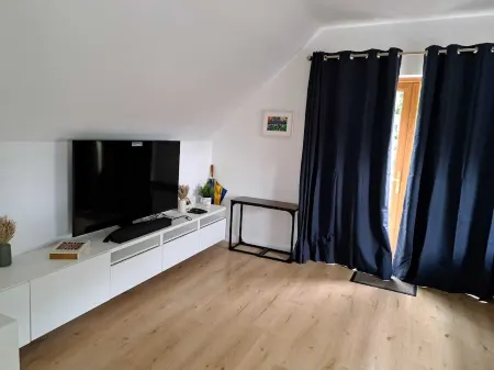 Charming 2-bedroom apartment in Blackwater with WiFi Отели в г. Уэксфорд