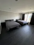 Modern Suburban Oasis- 14 guest House. Family Friendly!