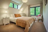 Glenardle Lodge - Riverside Highland Lodge w/ Hot Tub & Forest Views