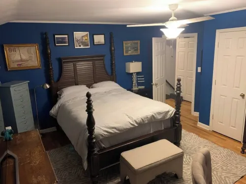 Spacious 3-bedroom apartment with WiFi, AC in brilliant Long Beach