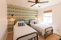 New listing special! Heated Pool, 5 beds, 3min to Main