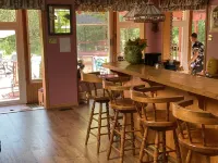 Rustic Retreat: Spacious Cottage with Private Saltwater Pool and Sauna