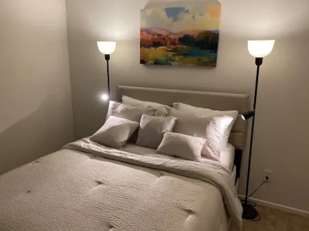 Modern Boho Spacious Apartment Отели рядом с достопримечательностью «IHG - InterContinental Hotels Group»