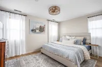 Lakefront Luxury on Lake Manitou - Modern Comforts & Stunning Views Hotels in Rochester