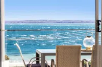 Bayview Towers 10 With Harbour Views