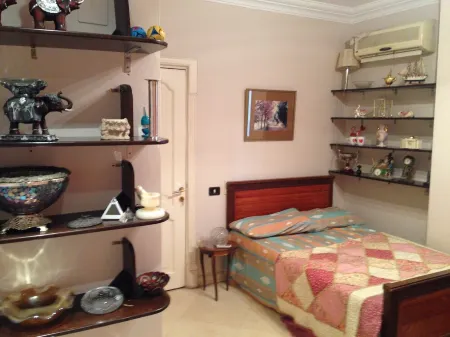 AC , fully Equipped 1 BR , in best spot in CAiro Отели в г. Oula