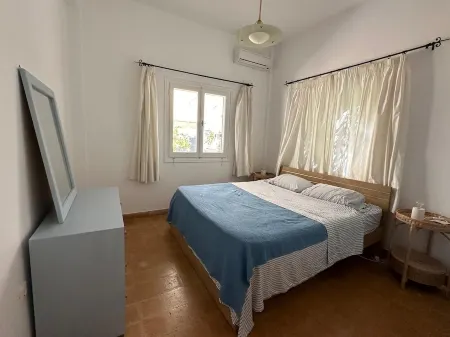 Comfortable and Convenient Home Hidden in the Middle of Skala