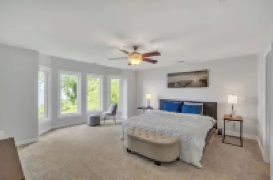 Unique Luxurious Waterfront in Hampton