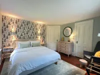 Private Unit in shared 1830 Farmhouse