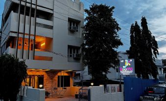 JK Rooms 149 Thakur Galaxy