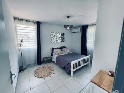 Apartment with jacuzzi Route des plages Hotel a 