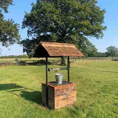 Farmhouse Loft Studio in rural location with parking Others