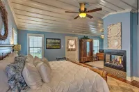 Adorable French Country Cottage Getaway - King Bed, Jetted Tub, Fireplace, Bikes