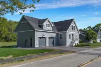 Brand New 3 Bedroom House in Old Orchard Beach w WiFi, AC, Near Beach & Portland