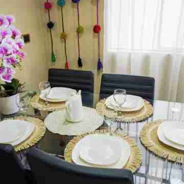 Escapada Perfecta: A solo 10 Minutos de Plaza de Armas con Vistas Espectaculares Dining/Meeting Rooms