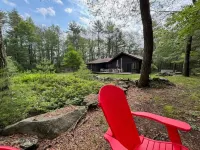 3-BR Cottage w/ Game Room, Firepits, Lake Nearby in Highland Lake Hotels in Highland